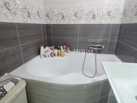 Eladó panellakás, Pécsett 57.9 M Ft, 3 szobás