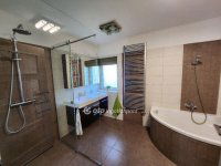 Eladó családi ház, Érden 330 M Ft, 7 szobás