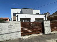 Eladó ikerház, XVIII. kerületben 173 M Ft, 5 szobás