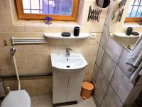 Eladó családi ház, Sukorón 95.25 M Ft, 5 szobás