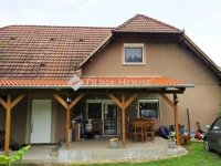 Eladó családi ház, Pécsett 89.9 M Ft, 7 szobás