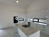 Eladó családi ház, Vecsésen 245 M Ft, 5 szobás