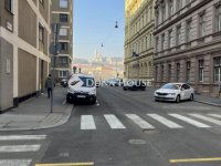 Eladó téglalakás, V. kerületben 114 M Ft, 3 szobás