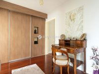 Eladó családi ház, II. kerületben 294.9 M Ft, 6 szobás