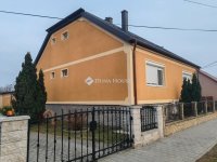 Eladó családi ház, Jobaházán 103 M Ft, 6 szobás