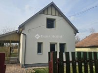 Eladó családi ház, Tápiószentmártonon 36.9 M Ft, 4 szobás