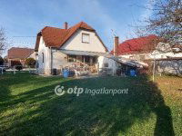 Eladó családi ház, Pannonhalmán 65 M Ft, 4 szobás