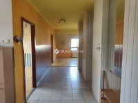 Eladó téglalakás, Székesfehérvárott 65 M Ft, 1+3 szobás