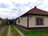 Eladó családi ház, Csemőn 29.9 M Ft, 4 szobás