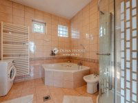 Eladó családi ház, Veresegyházon 157 M Ft, 6 szobás