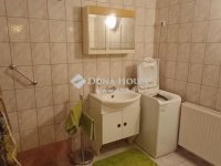 Eladó családi ház, Szentendrén 335 M Ft, 10 szobás