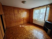 Eladó téglalakás, Veszprémben 69.8 M Ft, 3 szobás