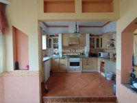 Eladó családi ház, XVII. kerületben 250 M Ft, 7 szobás