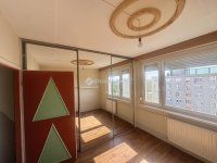 Eladó panellakás, Székesfehérvárott 63 M Ft, 3 szobás