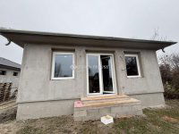 Eladó családi ház, Cegléden 79.99 M Ft, 4 szobás