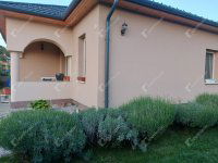 Eladó családi ház, Pannonhalmán 130 M Ft, 5 szobás