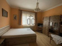 Eladó családi ház, Pécsett 56.8 M Ft, 5 szobás