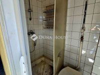 Eladó családi ház, Pécsett 19.9 M Ft, 5 szobás