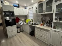 Eladó családi ház, Veszprémben 31.9 M Ft, 2 szobás