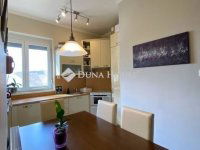 Eladó téglalakás, Pécsett 72.9 M Ft, 3 szobás