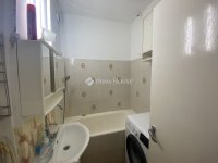 Eladó panellakás, Pécsett 33 M Ft, 2 szobás