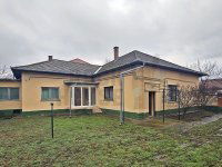Eladó családi ház