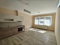 Kiadó téglalakás, albérlet, Szekszárdon 300 E Ft / hó