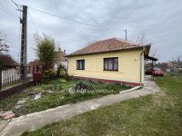 Eladó családi ház, Komádiban 19.9 M Ft, 2 szobás