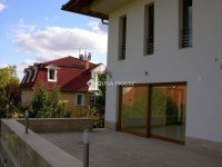 Eladó családi ház, III. kerületben 806.25 M Ft, 7 szobás