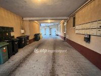 Eladó téglalakás, Pápán 32.49 M Ft, 1+1 szobás