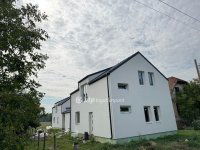 Eladó ikerház, Szigetszentmártonban 81.9 M Ft, 5 szobás