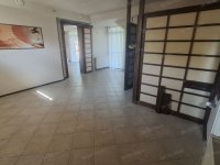 Eladó üzlethelyiség, XV. kerületben 53 M Ft, 2 szobás