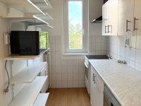 Eladó panellakás, Debrecenben 69.9 M Ft, 3 szobás