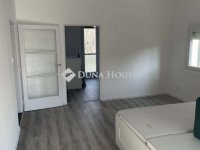 Eladó panellakás, Pécsett 57 M Ft, 2 szobás