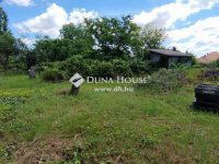 Eladó telek