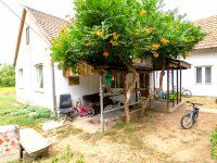 Eladó családi ház, Pécsett 89 M Ft, 5 szobás