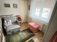 Eladó családi ház, Ajkán 49 M Ft, 2+1 szobás