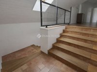 Eladó családi ház, Fóton 262.28 M Ft, 10 szobás