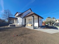 Eladó téglalakás, Balatonakarattyán 140 M Ft, 4 szobás