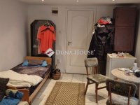 Eladó családi ház, Szegeden 33.8 M Ft, 1 szobás