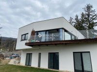 Eladó családi ház, Pécsett 349 M Ft, 5 szobás