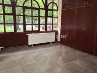 Kiadó üzlethelyiség, Szekszárdon 250 E Ft / hó