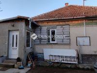 Eladó családi ház, Tápiószecsőn 59.9 M Ft, 6 szobás