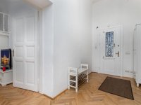Kiadó téglalakás, albérlet, V. kerületben, Hold utcában