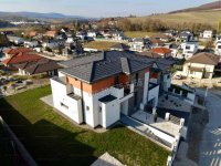 Eladó családi ház, Ürömön 350 M Ft, 6 szobás
