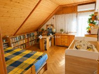 Eladó családi ház, Pécsett 149.9 M Ft, 5 szobás