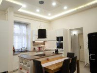 Eladó téglalakás, VII. kerületben 134.9 M Ft, 4 szobás