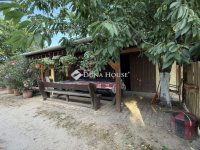 Eladó családi ház, Vecsésen 108 M Ft, 2 szobás