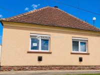 Eladó családi ház, Egyházasfaluban 27.5 M Ft, 2 szobás