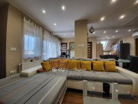 Eladó családi ház, Siófokon 150 M Ft, 6 szobás